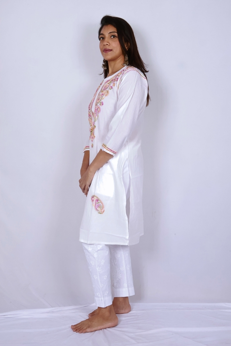 White Multicolour Embroidered Chikankari Kurti ‚ Lucknow