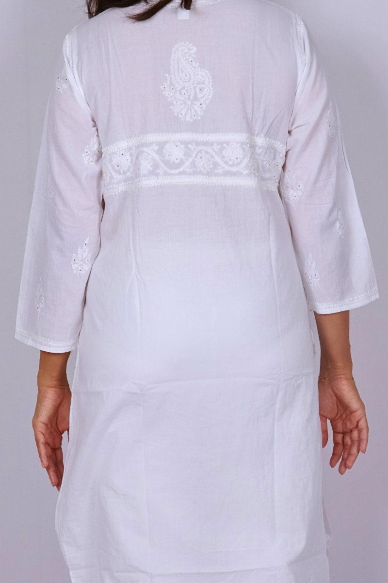 Classic White Chikankari Kurti ‚ Lucknow