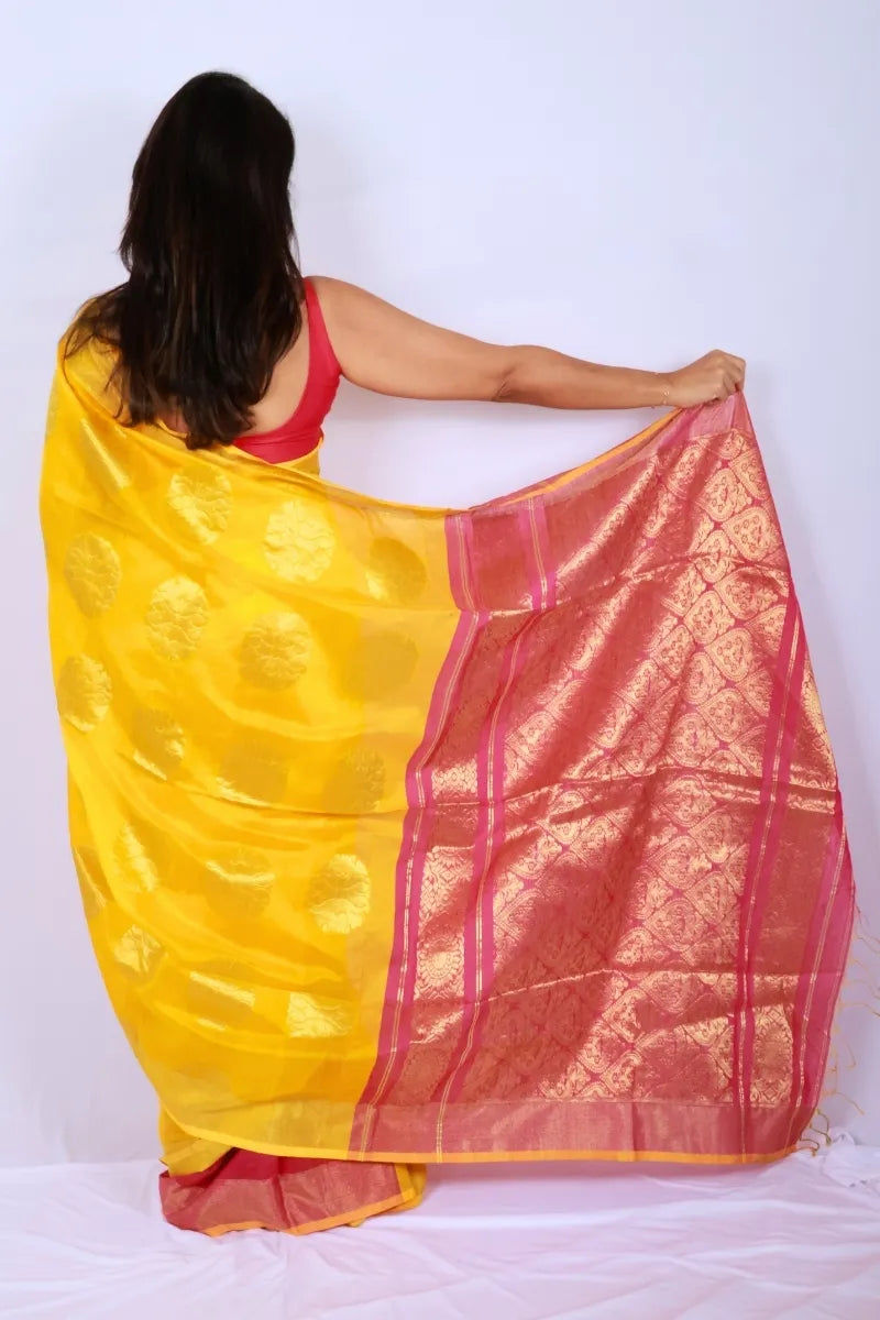 Yellow and pink Phulia handloom cotton saree with rich pink pallu and elegant woven detailing Noolagam_4