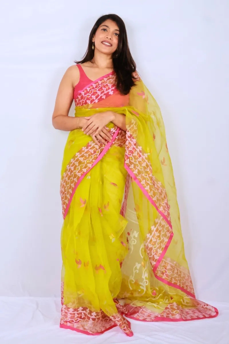 Lime green and pink Phulia muslin art silk Jamdani saree handwoven with supplementary weft technique Noolagam