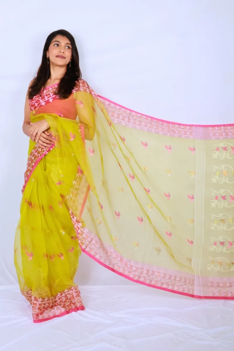 Lime green and pink Phulia muslin art silk Jamdani saree handwoven with supplementary weft technique Noolagam_3
