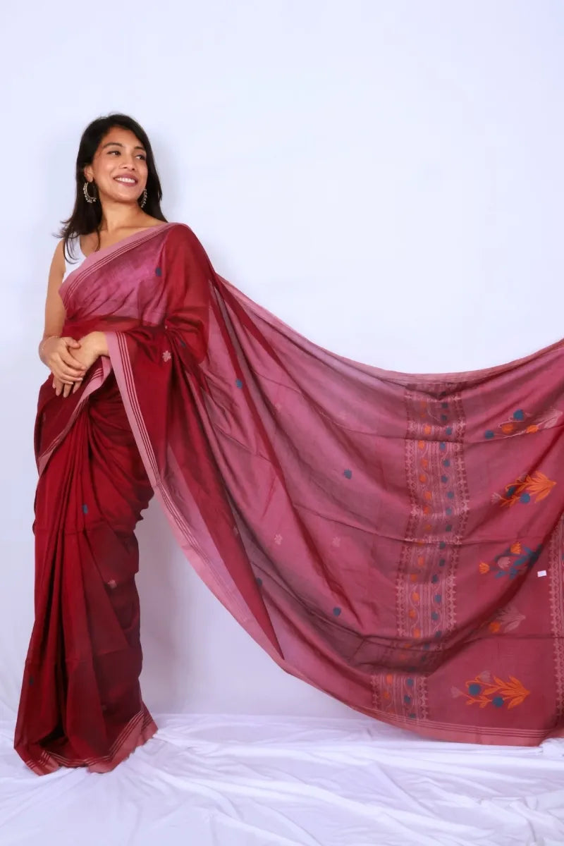 Maroon khadi cotton saree from Phulia handwoven with contrasting pink border in West Bengal Noolagam_3