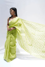 Cotton Chikankari Saree in lime green with Lucknow hand embroidery on borders – Noolagam_3