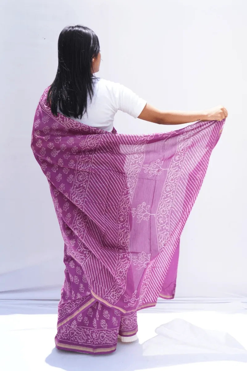 Maheshwari cotton silk Bagru hand block printed saree in coral orange floral – Noolagam_4