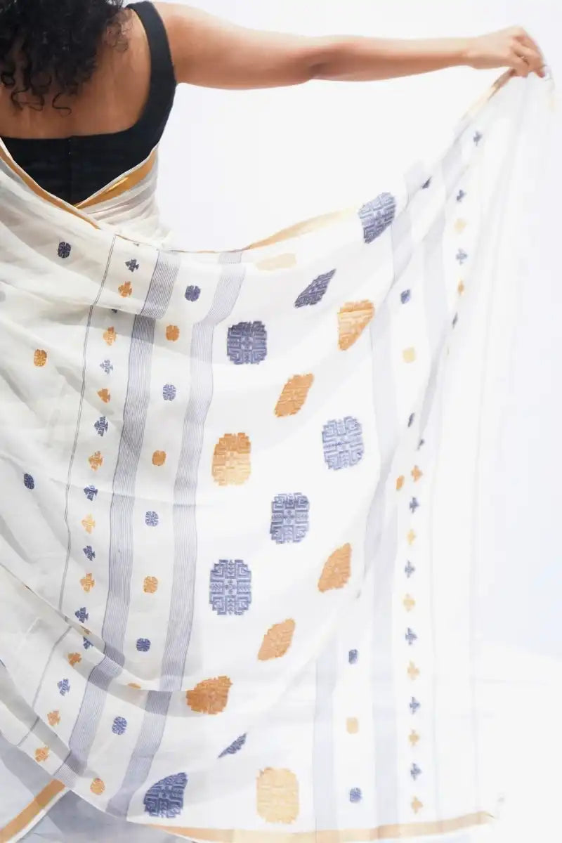 Handloom Mul Cotton Saree in ivory with mustard and indigo woven motifs – Noolagam-4
