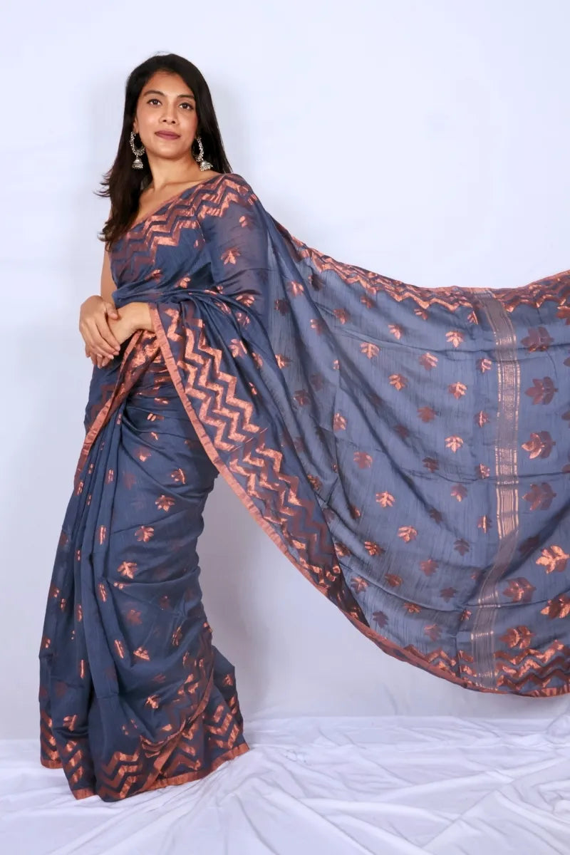 Charcoal blue and copper Phulia handloom mercerized cotton saree with copper motifs and zigzag woven border Noolagam_3