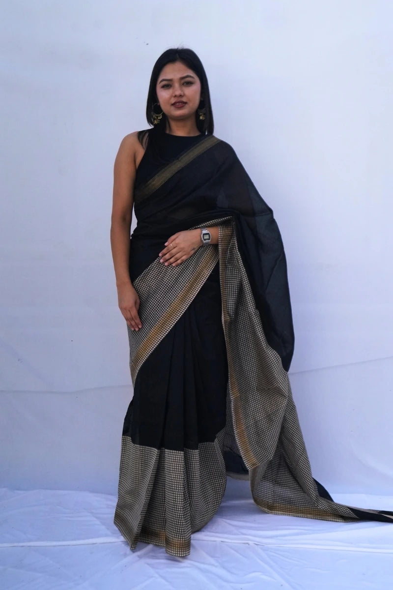 Maheshwari cotton silk saree in black and ivory window checks with zari border – Noolagam