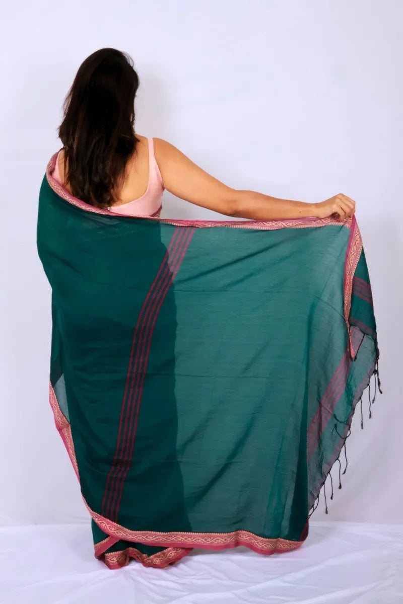 Green khadi cotton saree from Phulia handwoven with vibrant pink border and woven detailing Noolagam_4