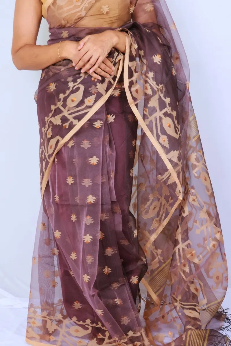 Mauve Phulia muslin art silk Jamdani saree with intricate woven motifs and soft tassels Noolagam_2