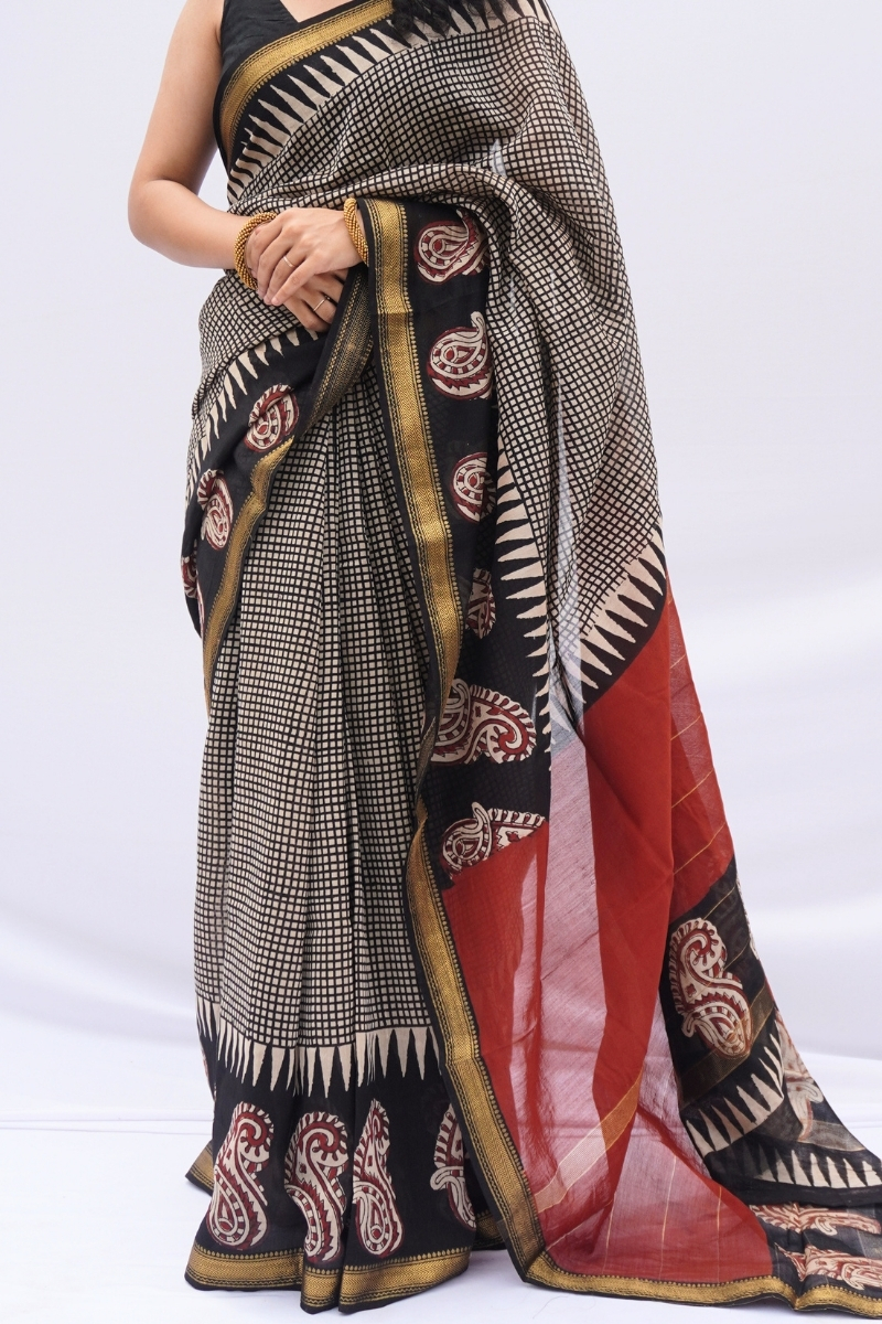 Maheshwari Silk Cotton Printed Saree – Black, Ivory & Madder Red