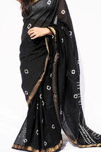 Maheshwari Silk Cotton Bandhani Saree – Black & Ivory