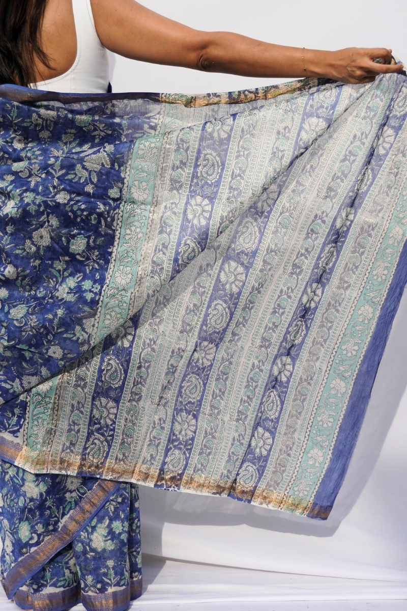 Maheshwari Silk Cotton Floral Printed Saree – Indigo & Powder Blue