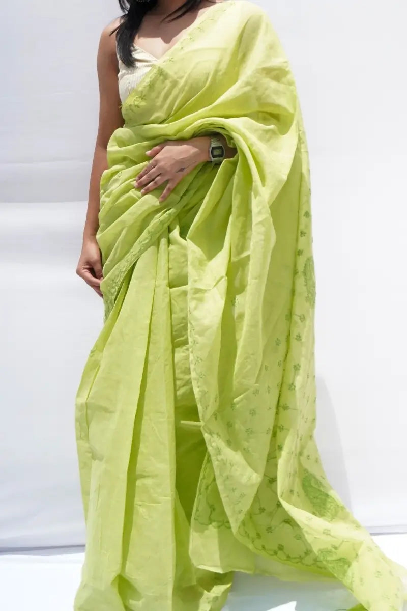 CottonChikankariSareeinlimegreenwithLucknowhandembroideryonborders_Noolagam_2