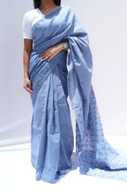 CottonChikankariSareeinpowderbluewithLucknowhandembroideryonborders_Noolagam_2