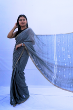 HandloomMulCottonSareeinivorywithmustardandindigowovenmotifs_Noolagam_5