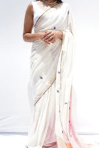 HandloomMulCottonSareeinivorywithnavyborderandzarifinish_Noolagam_2