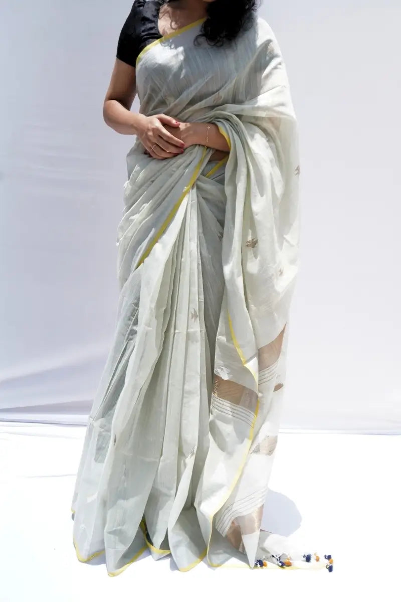 Handloomcottonslubsareeinsagegreenandivorywithwovenmotifs_Noolagam_2_1a06b658-c3d3-439b-a320-e63ea9f7fbde