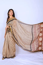 Maheshwari cotton silk saree in Beige & Black Stripes with Bagru hand block print — Noolagam_3