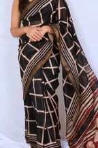 Maheshwari cotton silk saree in Black & Beige Checks with Bagru hand block print — Noolagam_2