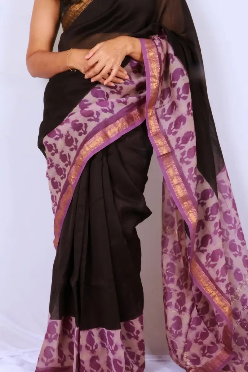 Maheshwari cotton silk saree in Black & Lilac with Bagru hand block print — Noolagam_2