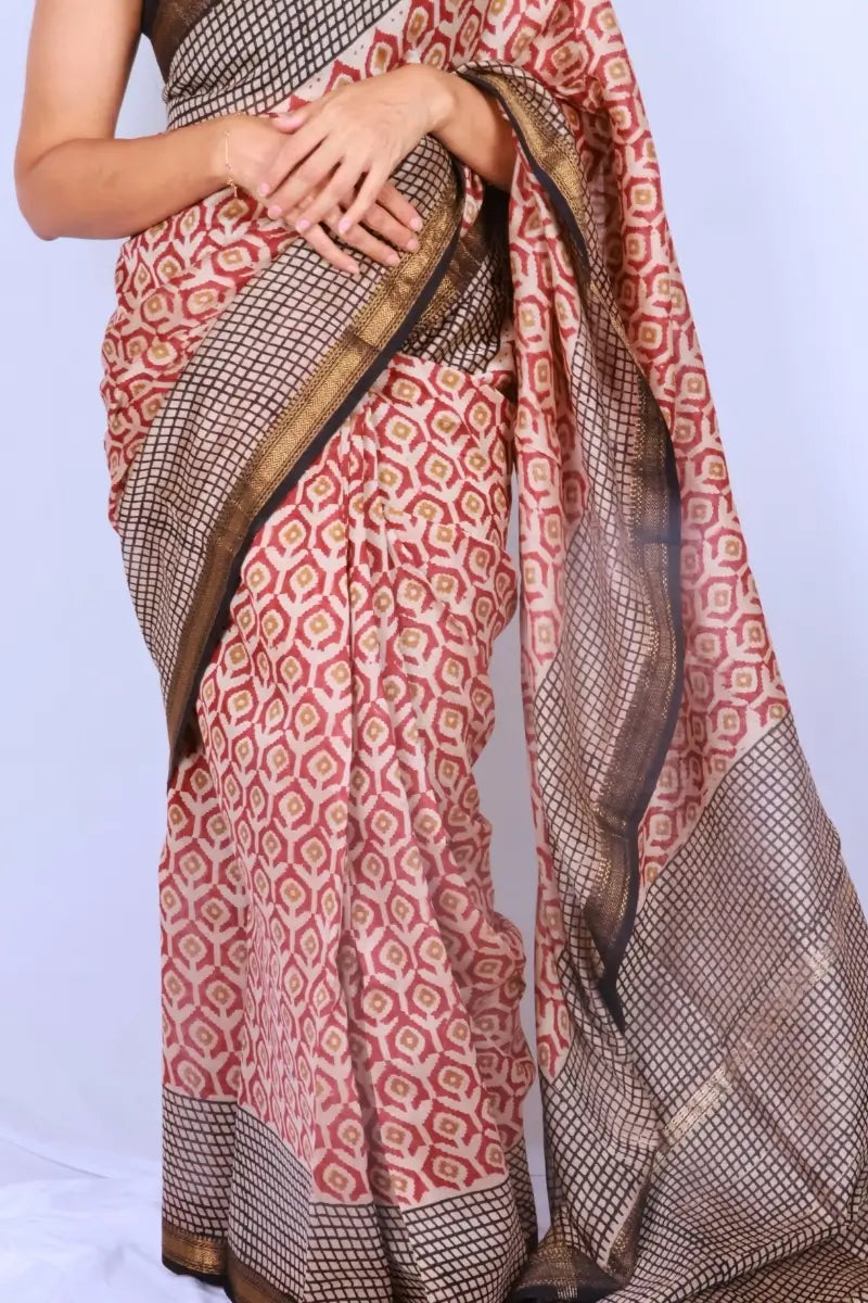 Maheshwari cotton silk saree in Blush Pink Geometric with Bagru hand block print — Noolagam_2