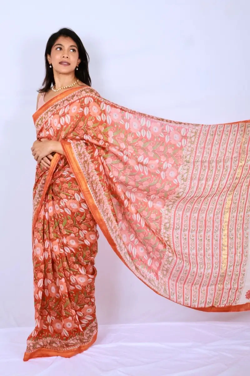 Maheshwari cotton silk saree in Coral Floral with Bagru hand block print — Noolagam_3