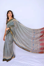 Maheshwari cotton silk saree in Indigo & Beige Stripes with Bagru hand block print — Noolagam_3