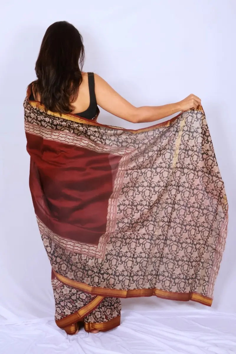 Maheshwari cotton silk saree in Maroon Floral Border with Bagru hand block print — Noolagam_4