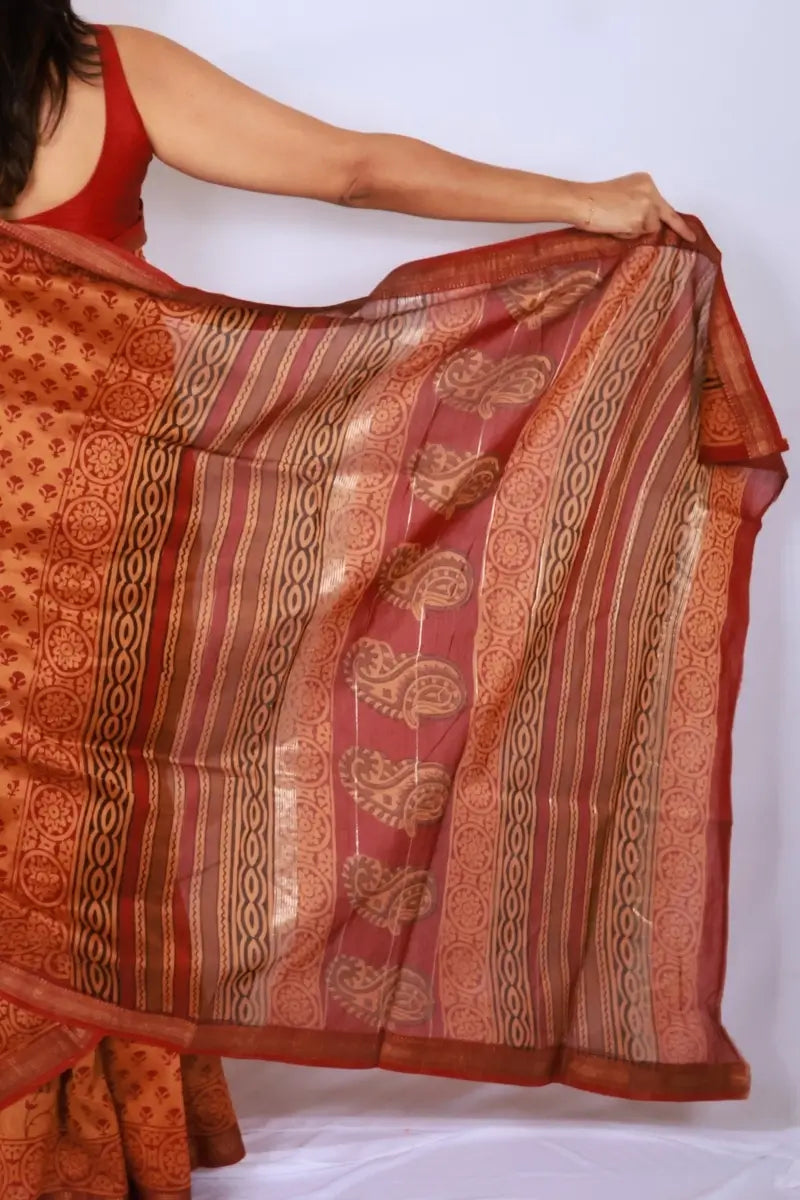 Maheshwari cotton silk saree in Tangerine & Rust with Bagru hand block print — Noolagam_5