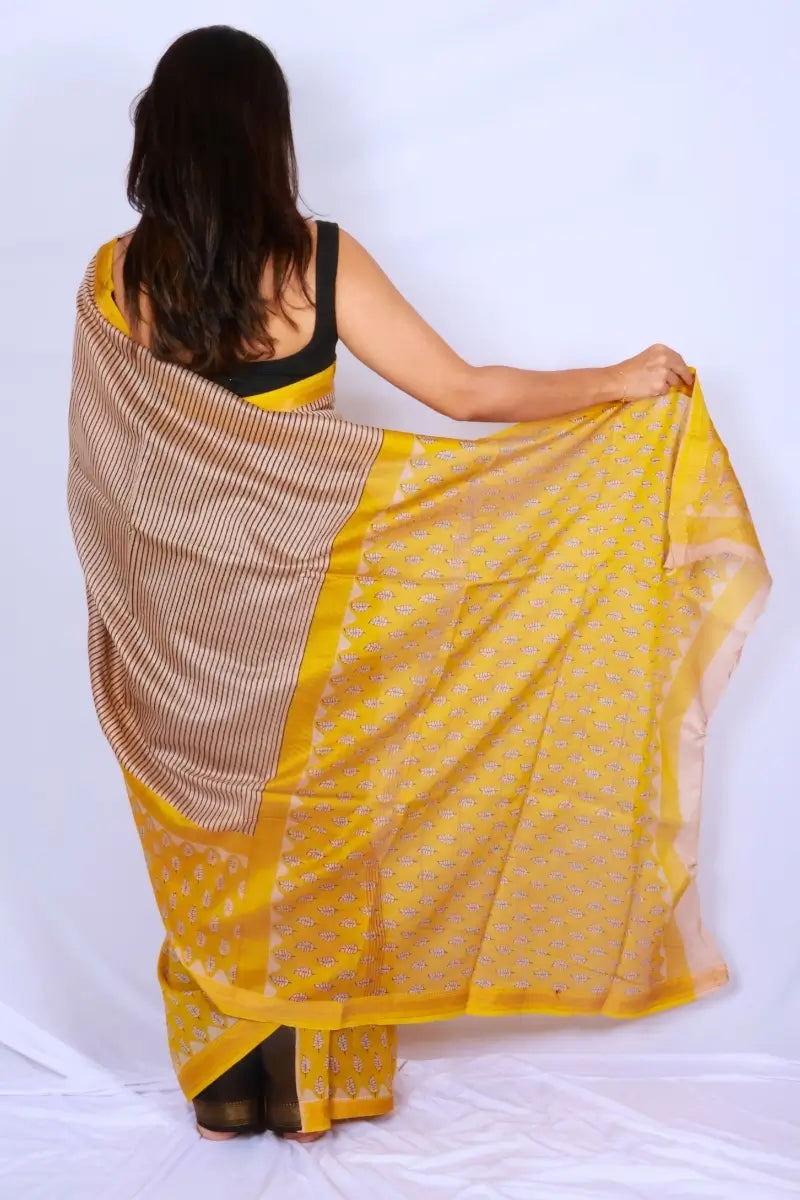 Maheshwari cotton silk saree in Yellow Stripes & Floral Pallu with Bagru hand block print — Noolagam_4
