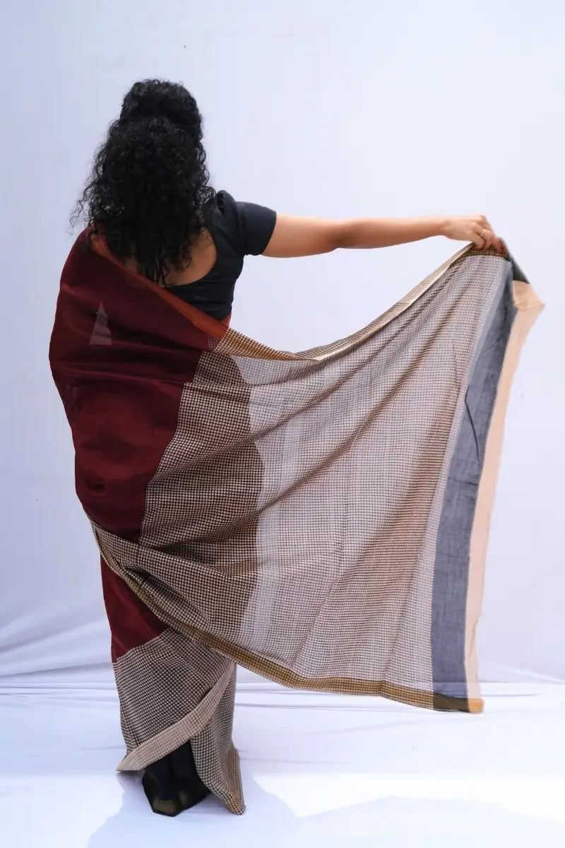 MaheshwaricottonsilkBagruprintedsareeinmaroonandbeigewithprintedpallu_Noolagam_3_c2b38889-1d65-496b-9499-9d9b139a317f