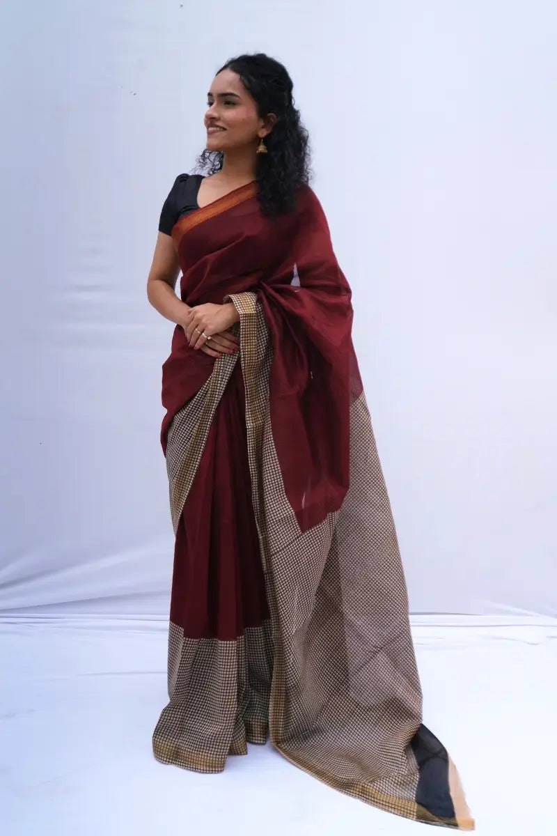 MaheshwaricottonsilkBagruprintedsareeinmaroonandbeigewithprintedpallu_Noolagam_3a599c7f-6b6e-4f26-90b0-057809a3d083