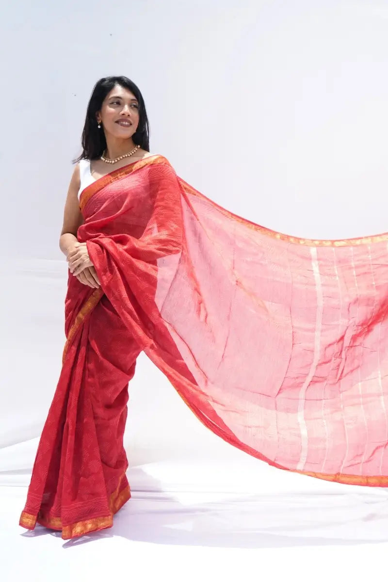 MaheshwaricottonsilkDabuhandblockprintedsareeinrubyredwithzariborder_Noolagam_5