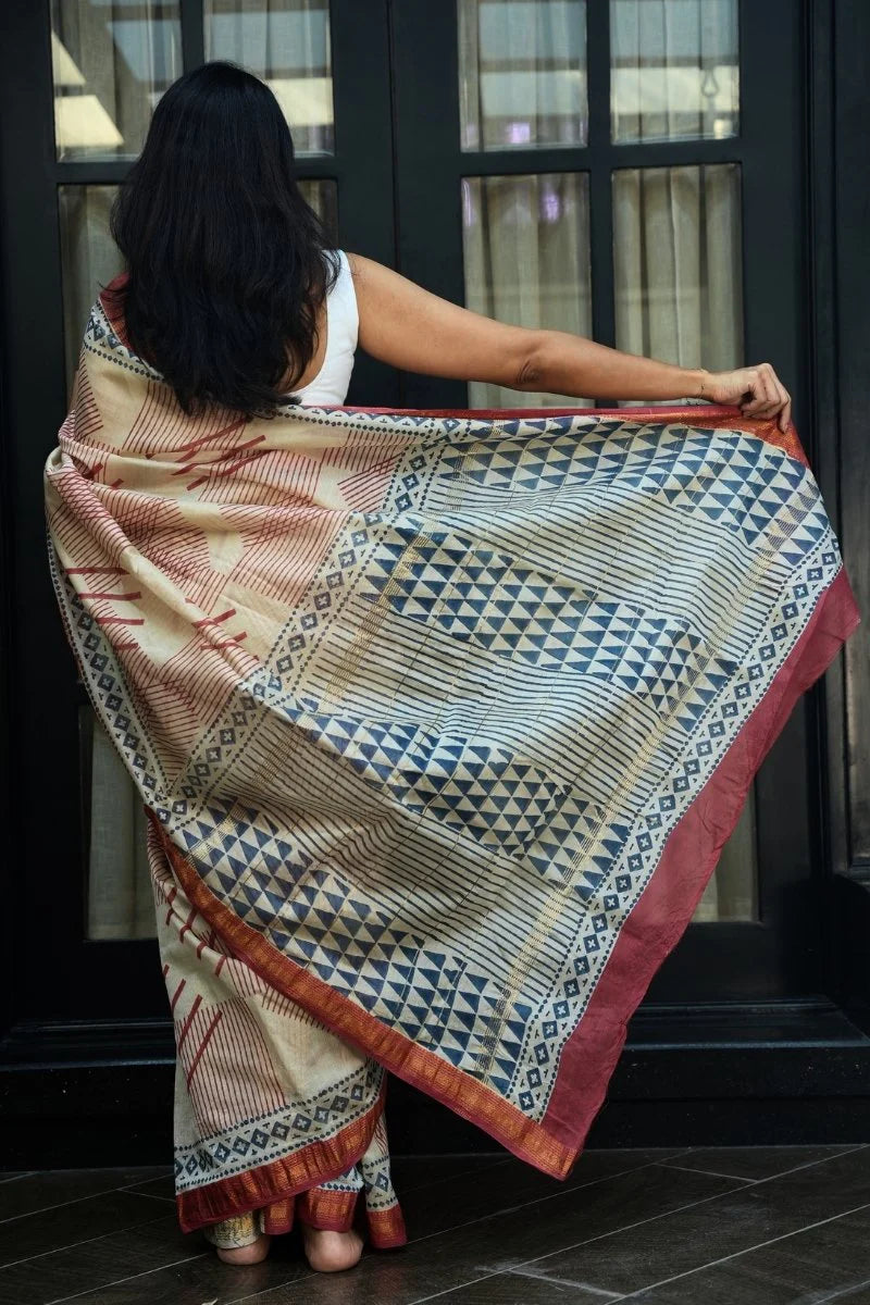 Maheshwari Silk Cotton Hand Block Printed Saree - Ivory, Dusty Rose & Indigo_3
