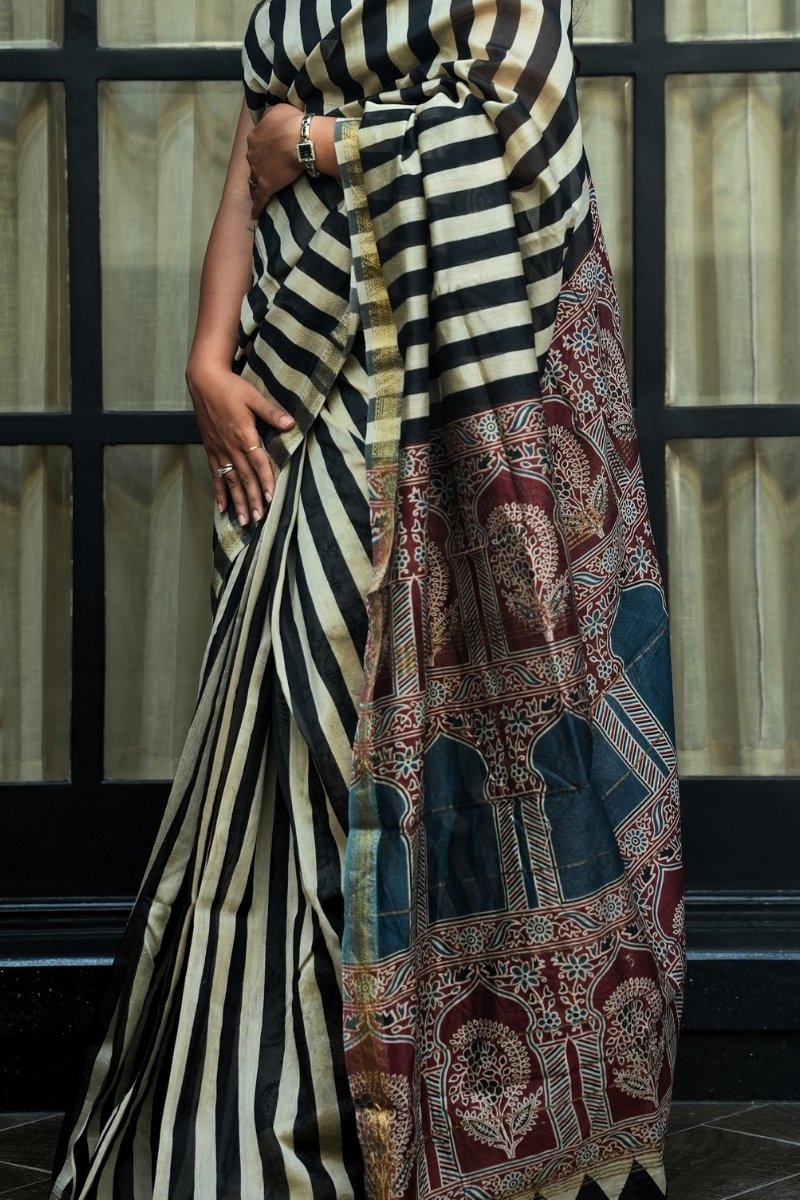 Black Maheshwari silk cotton saree with Bagru block print pallu in rust and indigo Noolagam_2