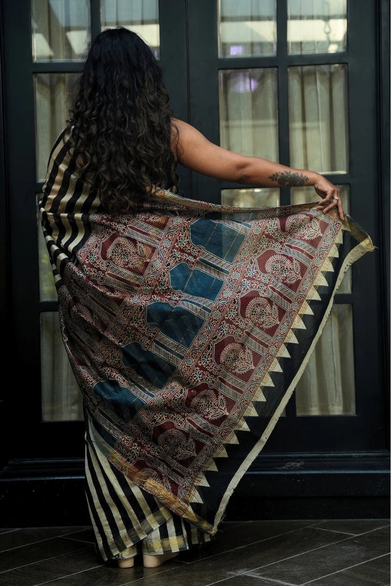 Maheshwari Silk Cotton Bagru Printed Saree - Black, Ivory, Rust & Indigo_3