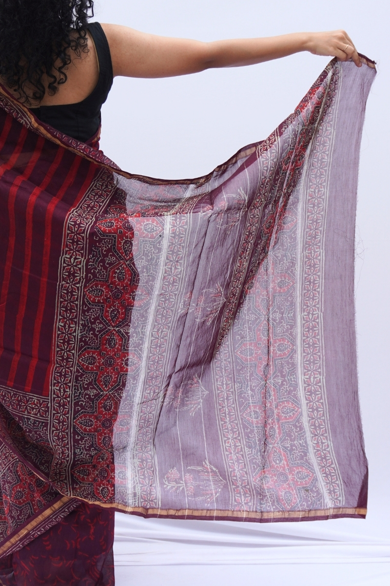 Chanderi Silk Cotton Bagru Printed Saree – Maroon, Plum & Ivory