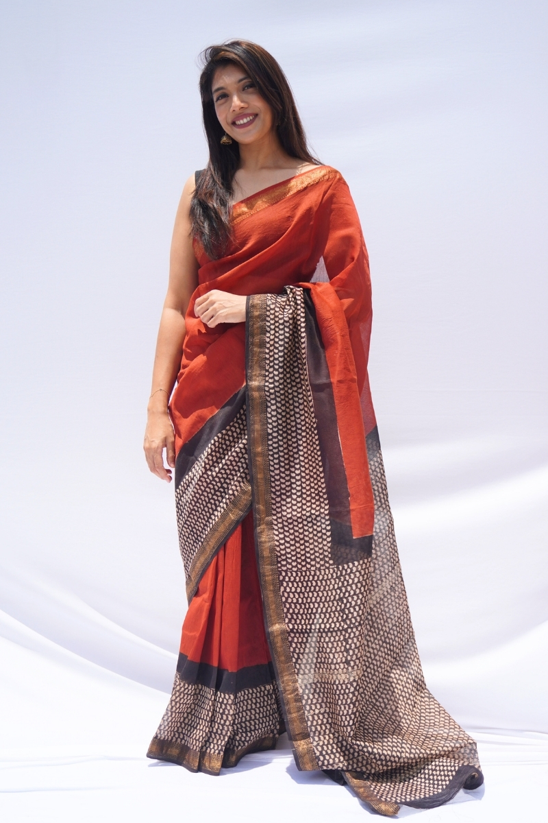 Maheshwari Silk Cotton Saree – Rust & Black