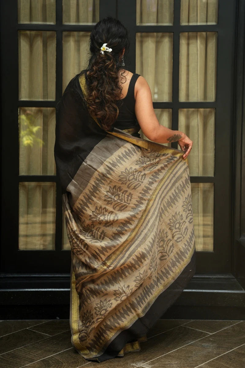 Maheshwari Silk Cotton Dabu Print Saree - Black, Taupe & Gold_3